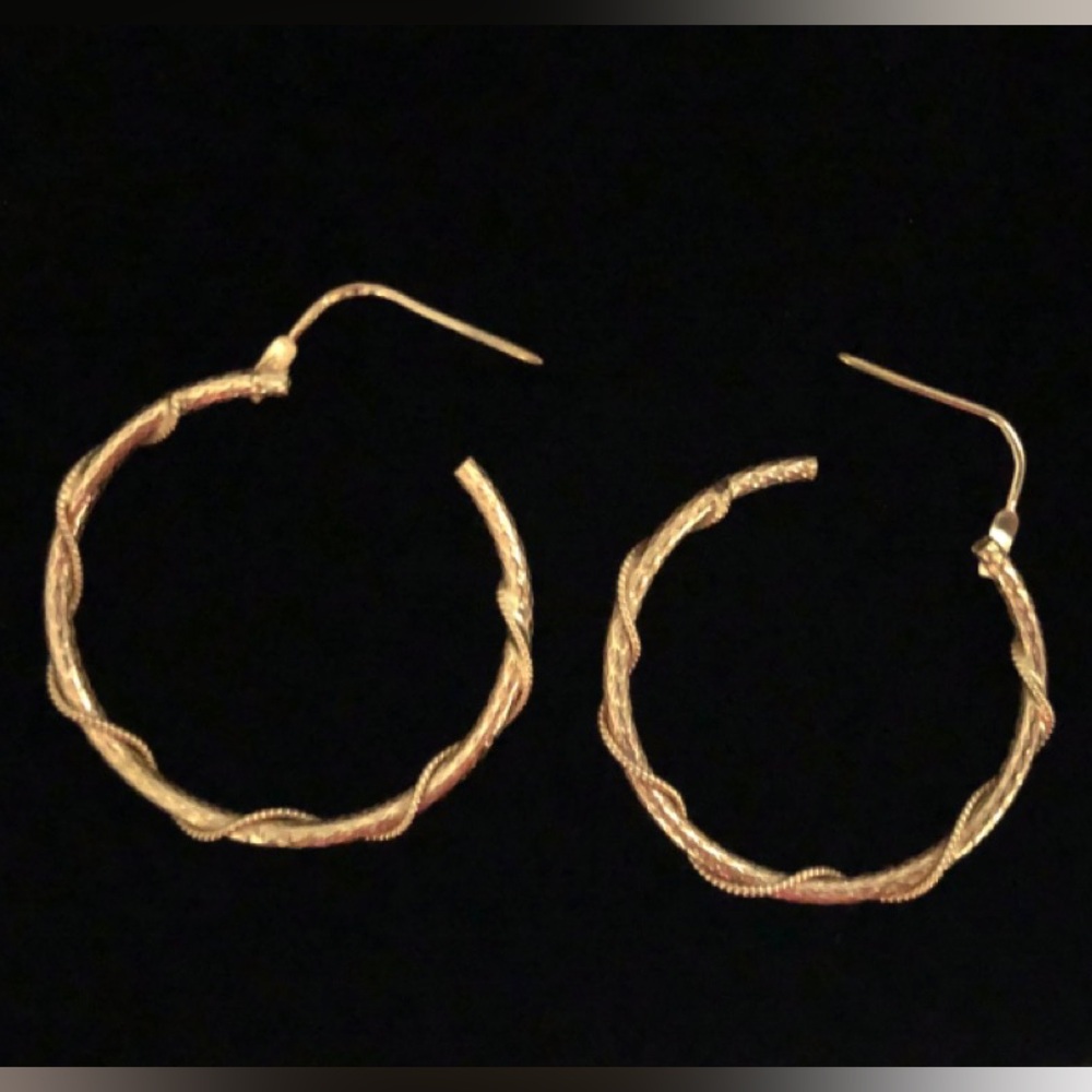Italian Hoop Earrings, 18K Yellow Gold - Picture 8 of 14